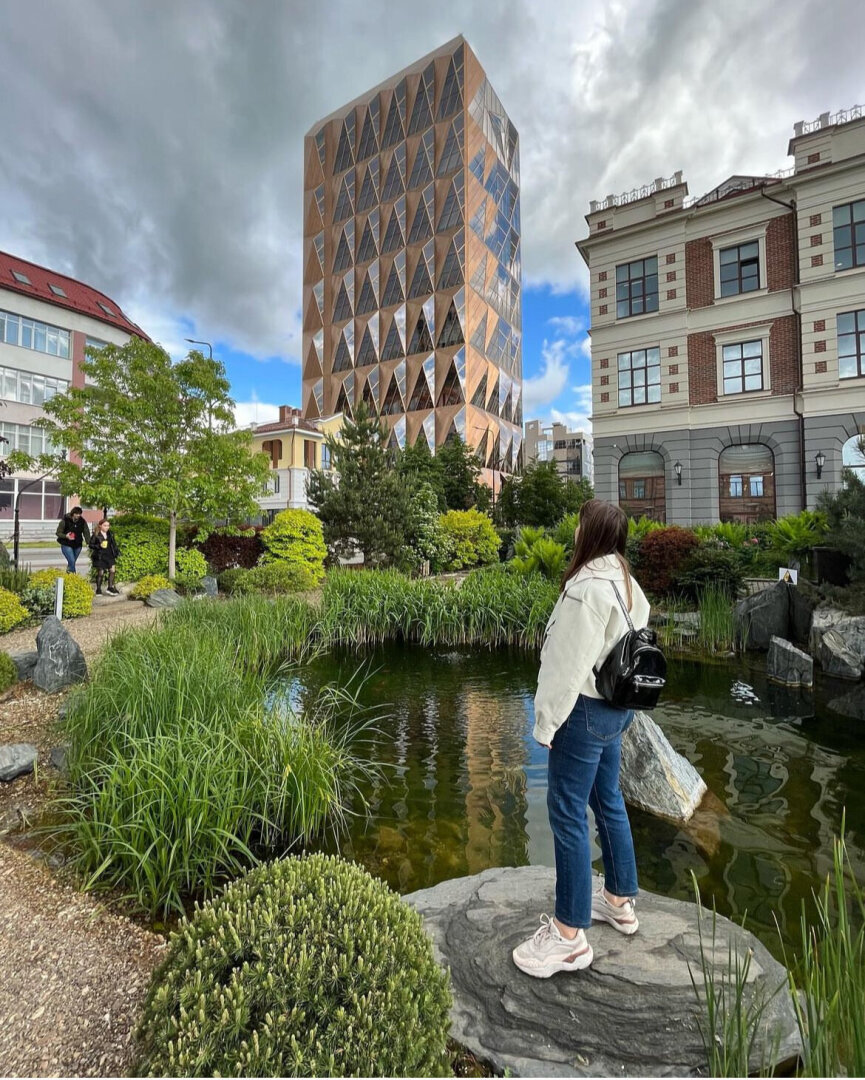 Екатеринбург: Город контрастов и неисчерпаемого потенциала.