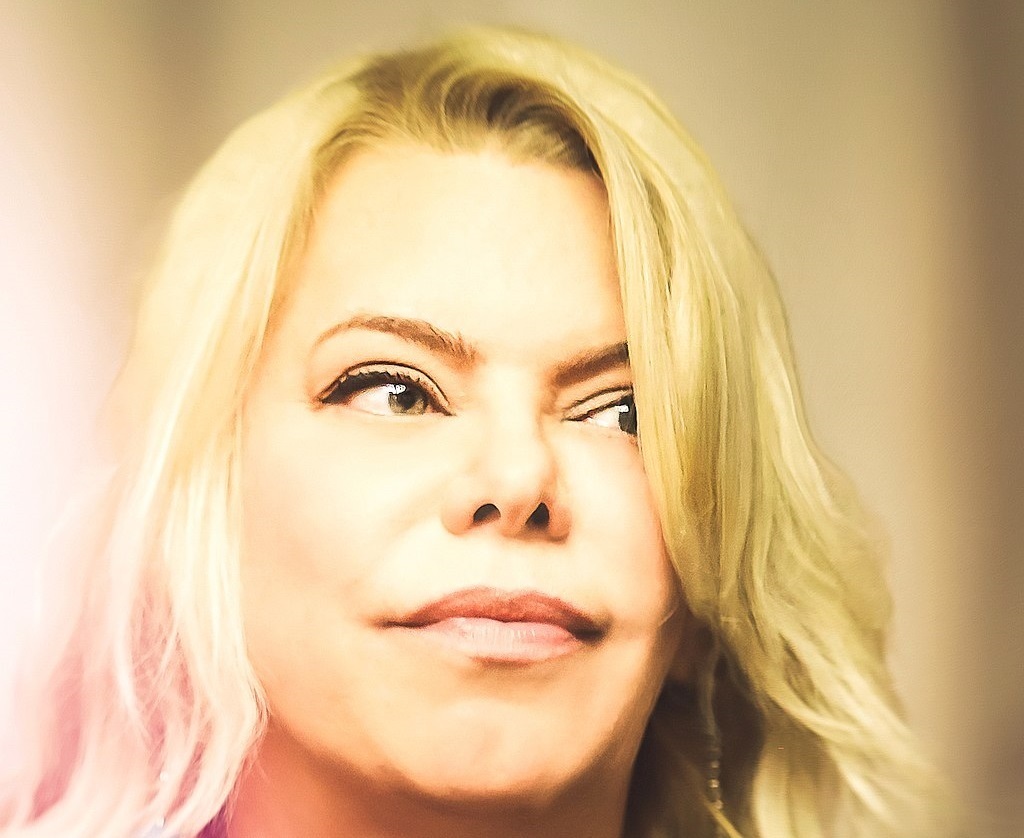 Генерал МЧС получил субсидию в 20 млн рублей. Как? У спасателей ведь мизерные зарплаты!