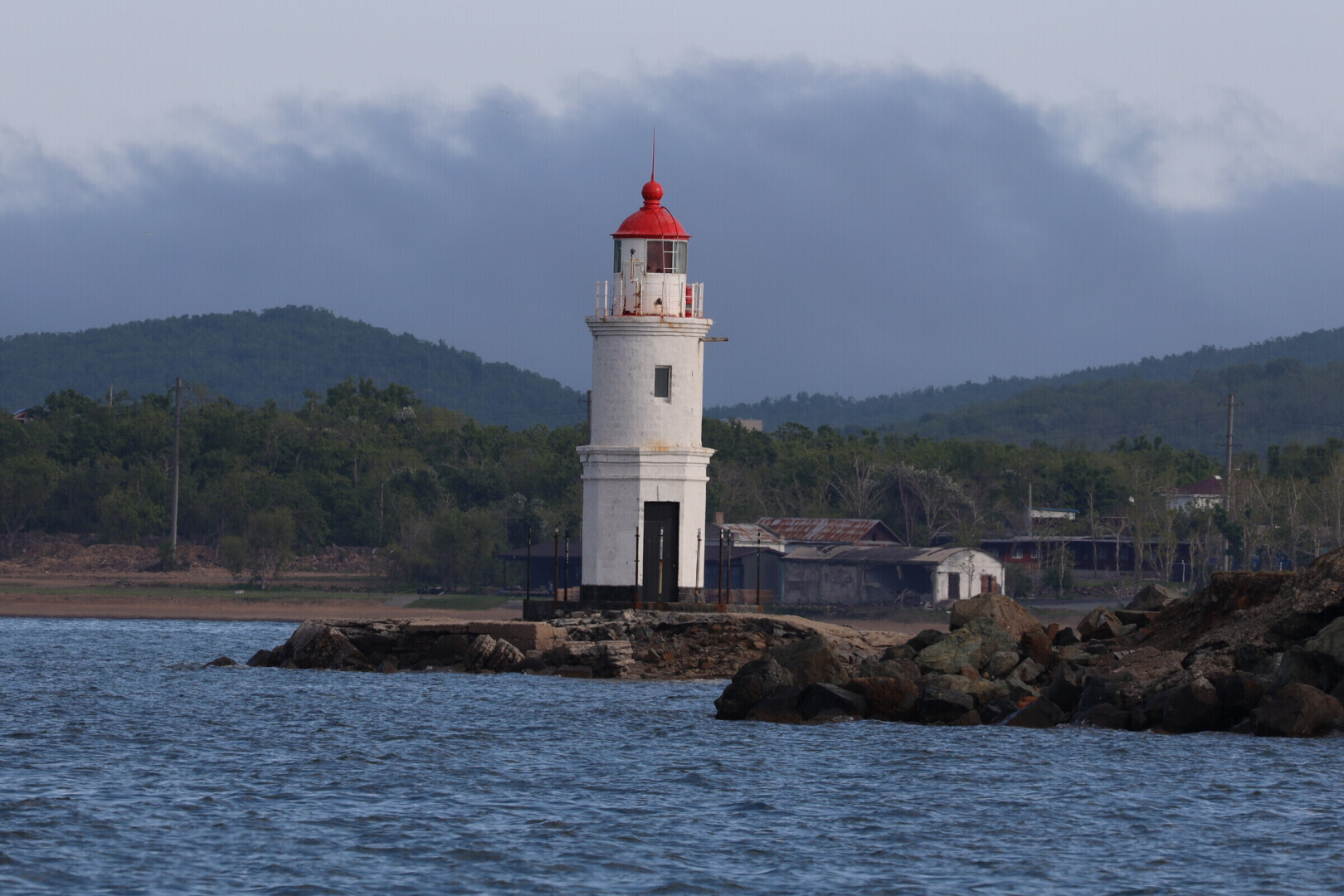 Маяк Токаревского в городе Владивосток