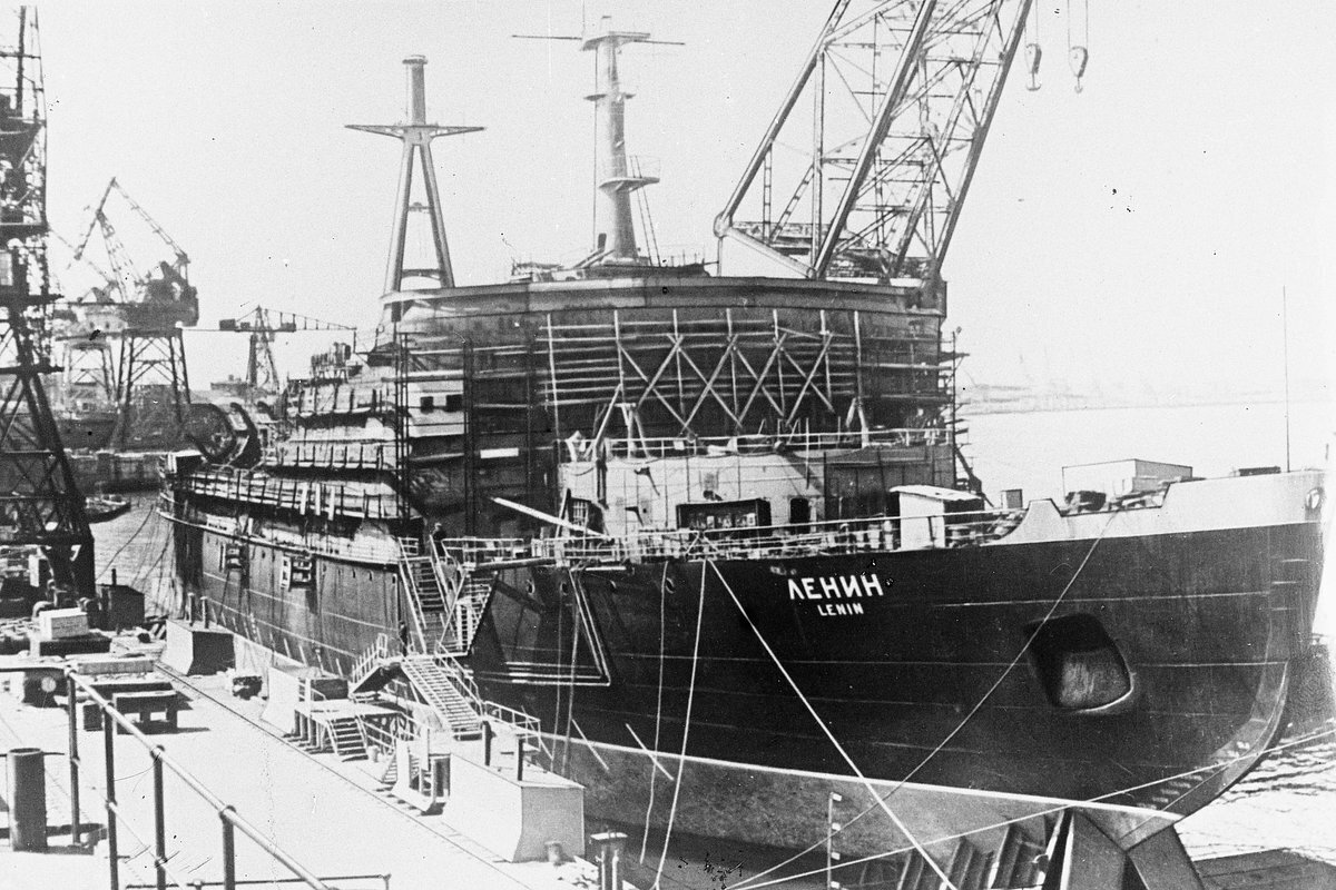 Плановая экономика делала чудеса! Прошло 10 лет после войны!