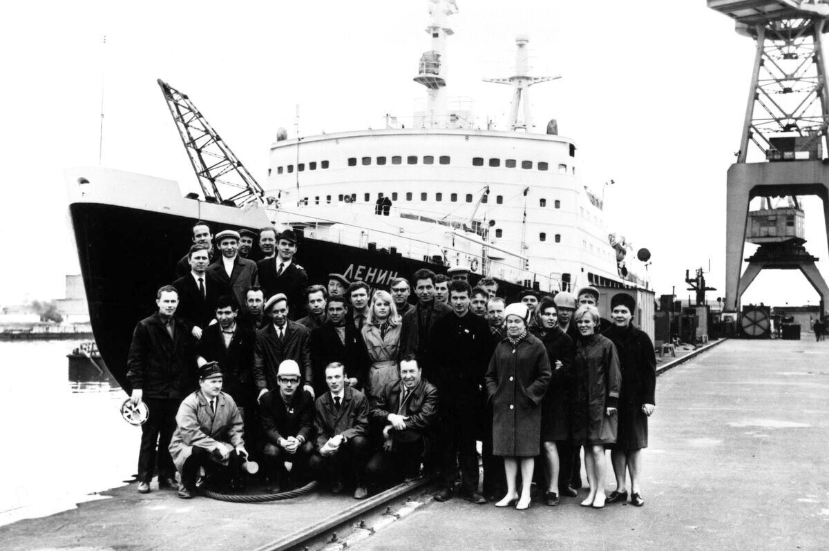 Плановая экономика делала чудеса! Прошло 10 лет после войны!