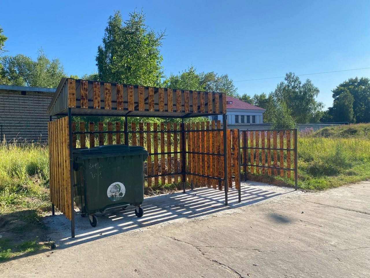 Как правильно выбрасывать крупногабаритный мусор? Коротко о важном