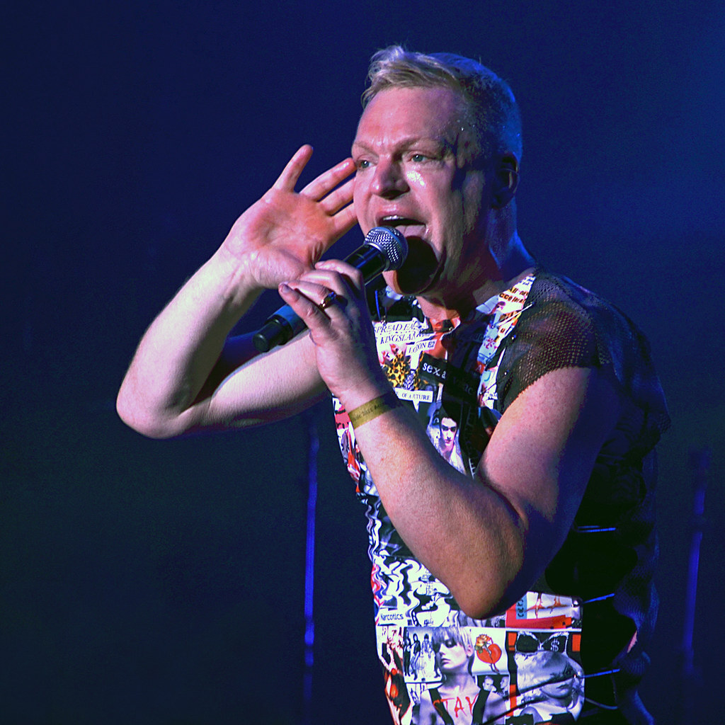 10 знаменитостей, зараженных ВИЧ