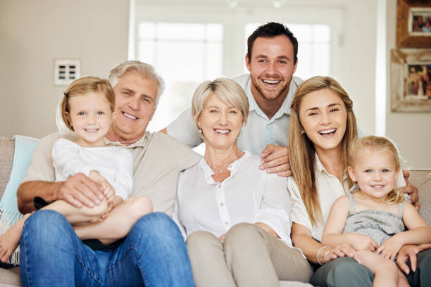 Жена и муж в старости: Вместе сквозь года!