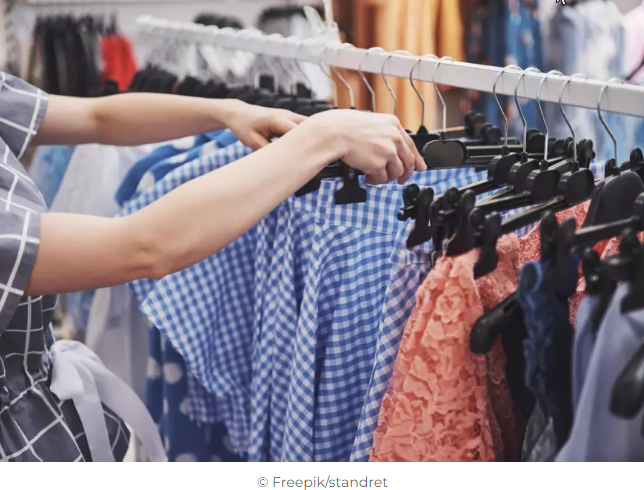 Борьба с фальсификатом: С 15 сентября обязательная маркировка для одежды в России