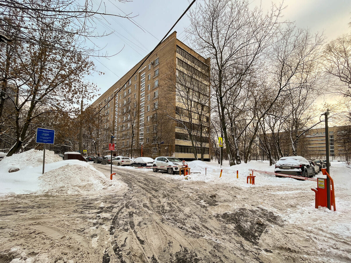 "Я же мать, привезла ребенка, а вы будете меня ждать, сколько нужно"! Неприятная история с детским садом.