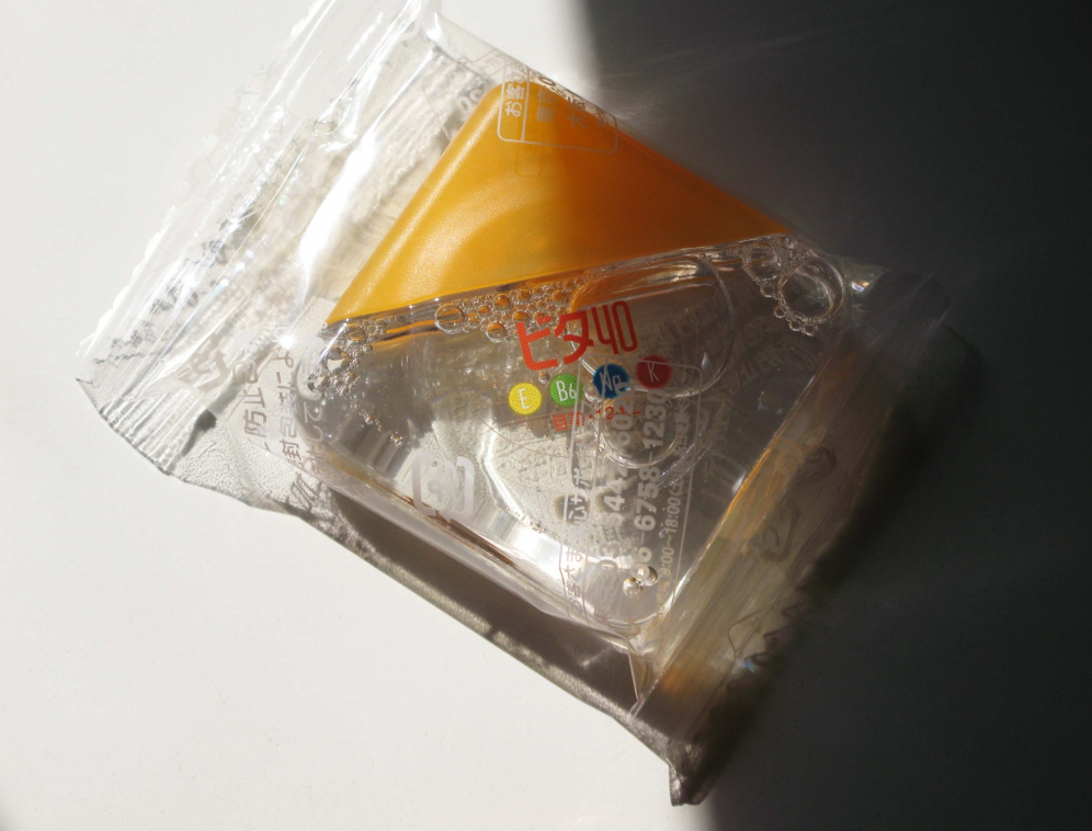 Здоровый взгляд благодаря японским каплям. Белый белок глаз и свежесть восприятия :) Подробно и с фото!