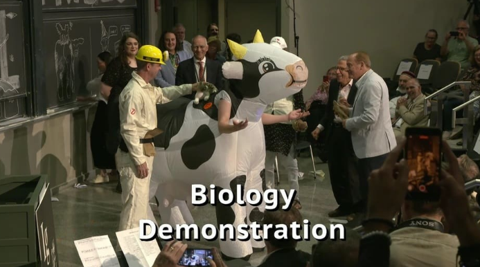 💥За разделения пьяных и трезвых червяков. Кто и за что получил Шнобелевскую премию в 2024 году?😇