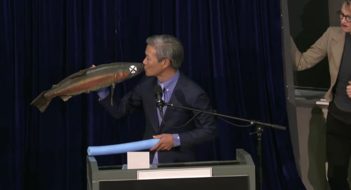 💥За разделения пьяных и трезвых червяков. Кто и за что получил Шнобелевскую премию в 2024 году?😇