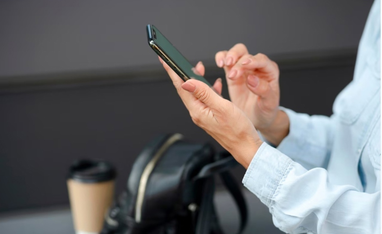 🔥⚡🔥Коктейль Молотова и записка с угрозами. Блогер Милохин не хочет возвращаться на родину после поджога дома отца