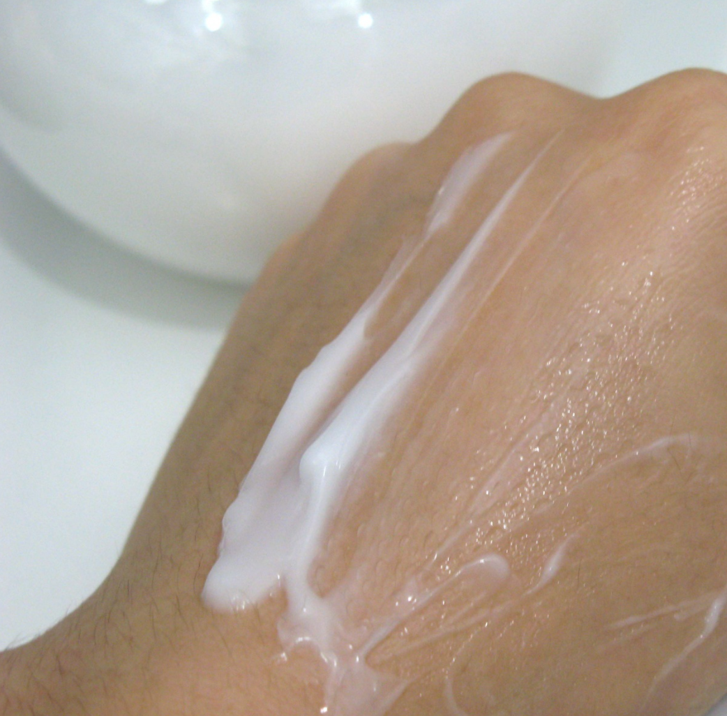 Нежный флёр аромата и легкий крем – уход достойный принцессы. ☺♥