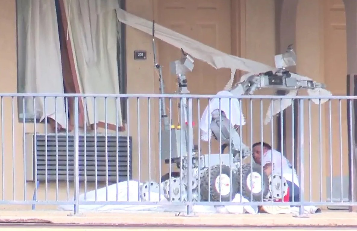 Роботы берут власть в свои железные руки. Первое в истории задержание машины