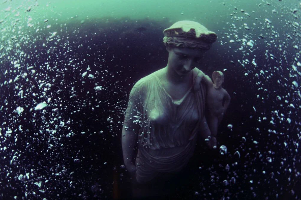 Древнеримский город Байи, затонувший у берегов Неаполя