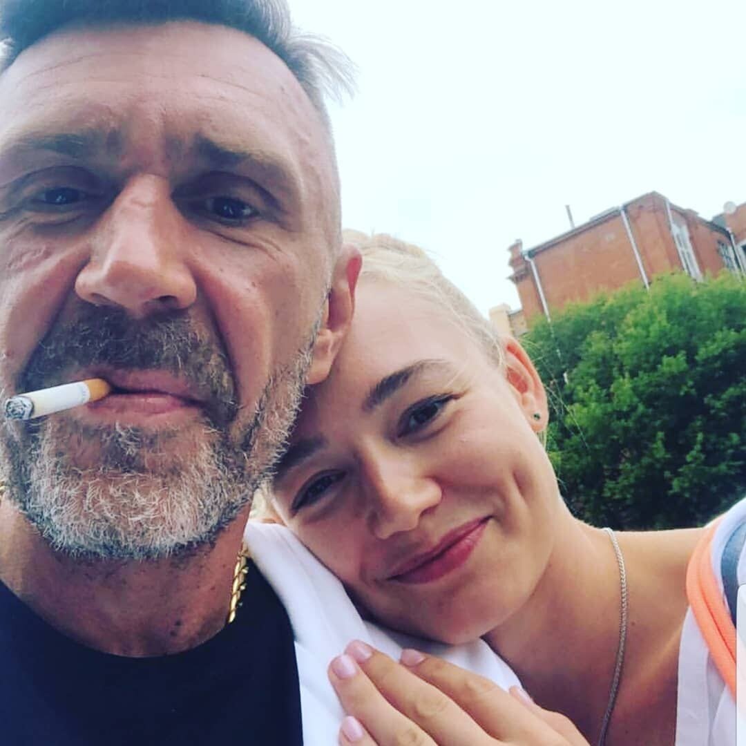 ✅ Снова один?! Четвертая жена Сергея Шнурова Ольга Абрамова подала на развод