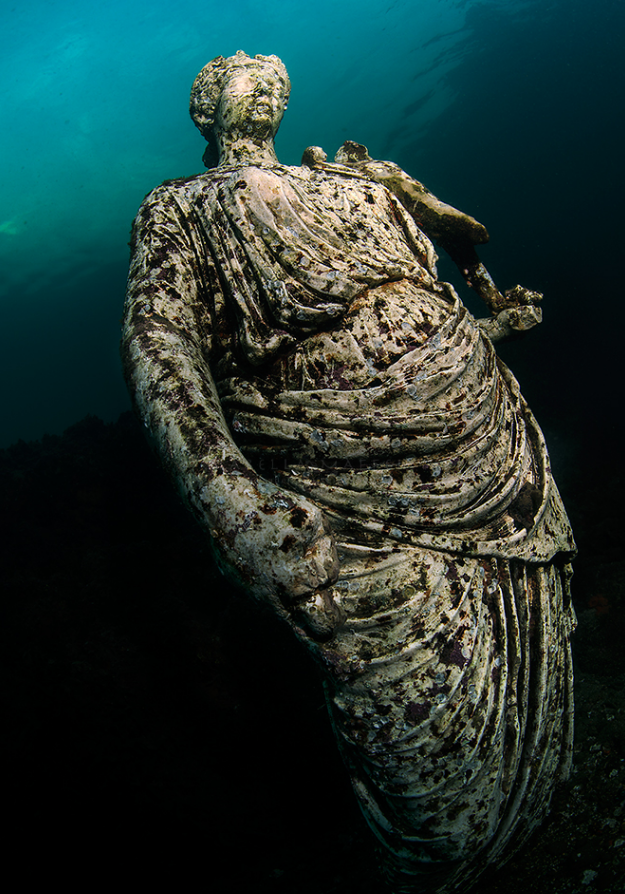 Древнеримский город Байи, затонувший у берегов Неаполя