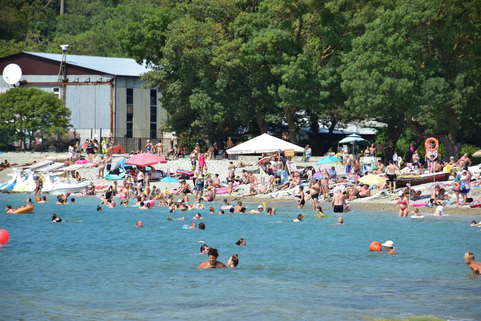 Геленджик. Голубая бухта. С этого курорта вы захотите сбежать и больше никогда не возвращаться