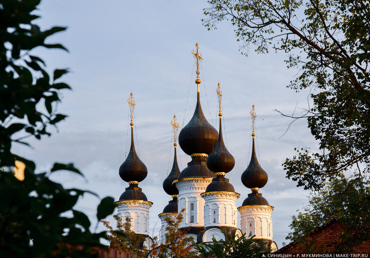 Куда поехать в октябре в России