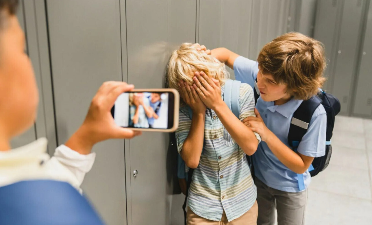 Что делать, если ребенка буллят в школе одноклассники