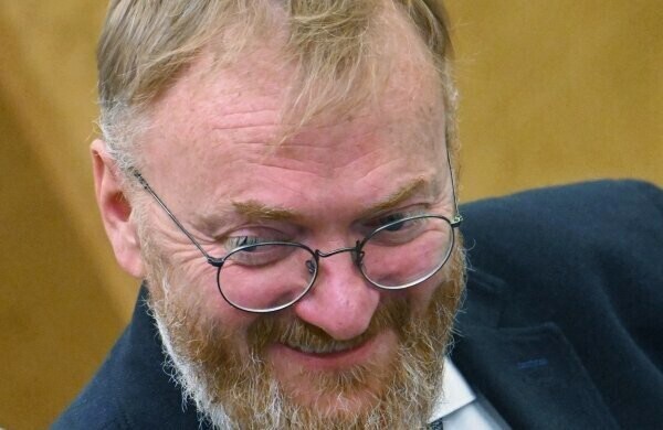 Нужна ли в браке контрацепция? Деликатная тема, по которой прошелся катком депутат Виталий Милонов