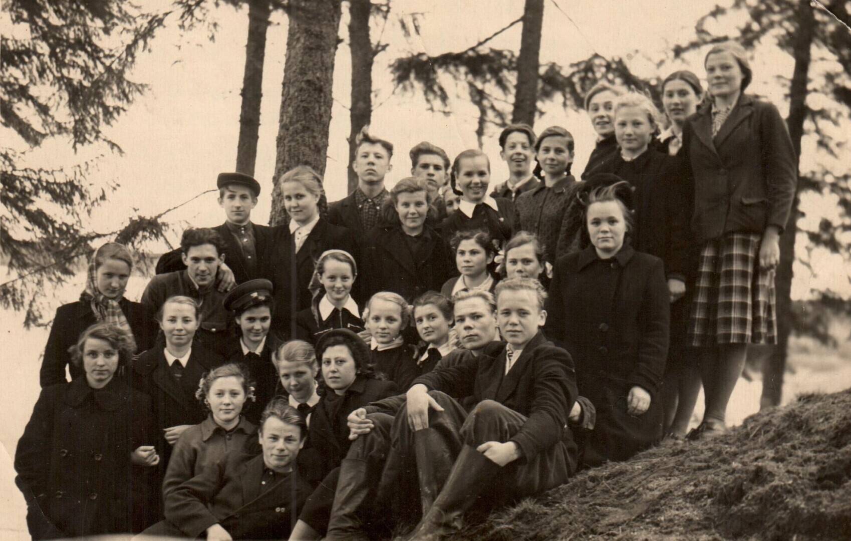 О телевизоре и школьном театре.