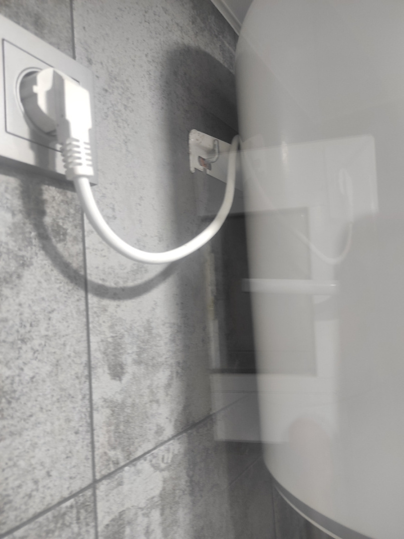 Уверена, вы раньше не знали этого способа крепить бойлер к стене