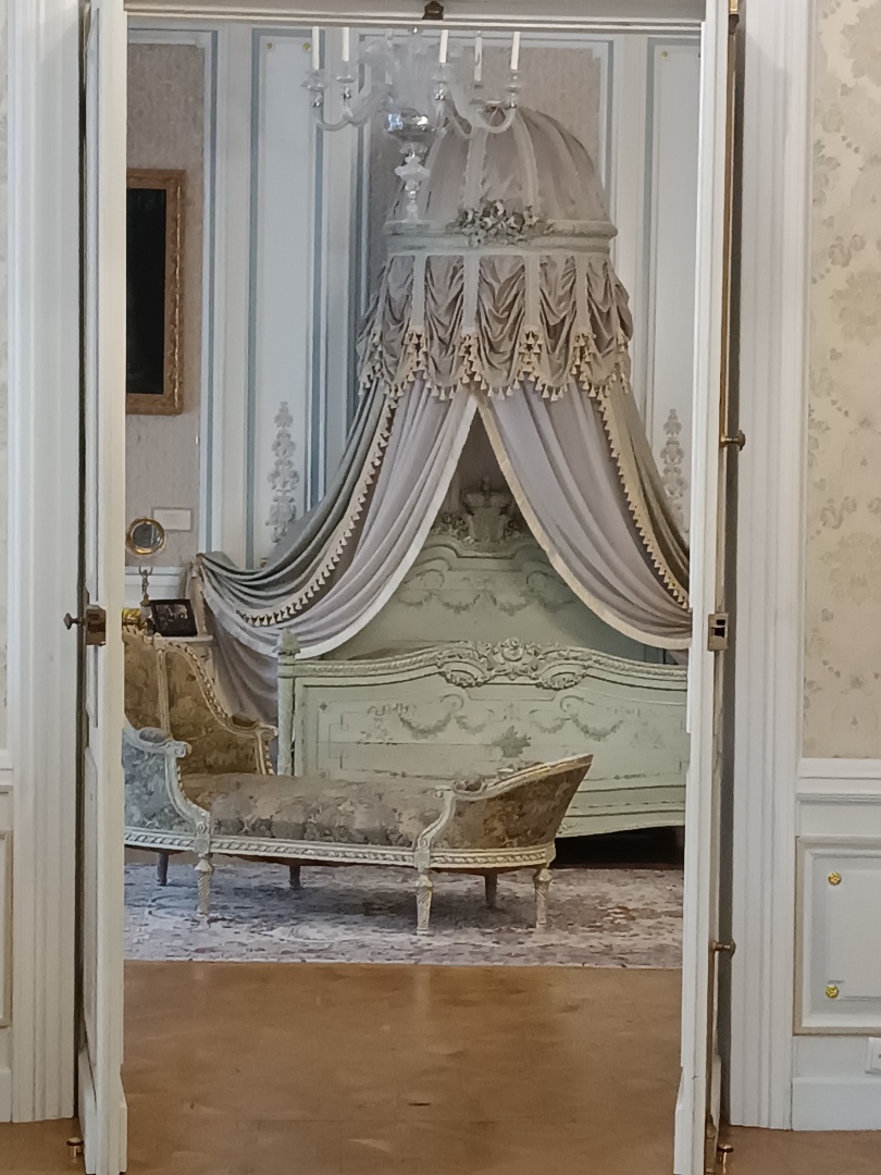 Мирский (рыцарский) и Несвижский замки, которыми владели Радзевиллы в XVI-XVIII веках. Мой третий культурный день в Беларуси. Часть 2