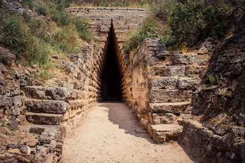 Открытие Куль-Обы. Скифский царский курган и его значение для археологии.