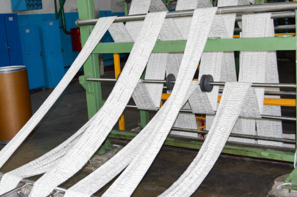 Растет популярность одежды из переработанного текстиля, как безопасной и экологичной. А вы купите такое платье?