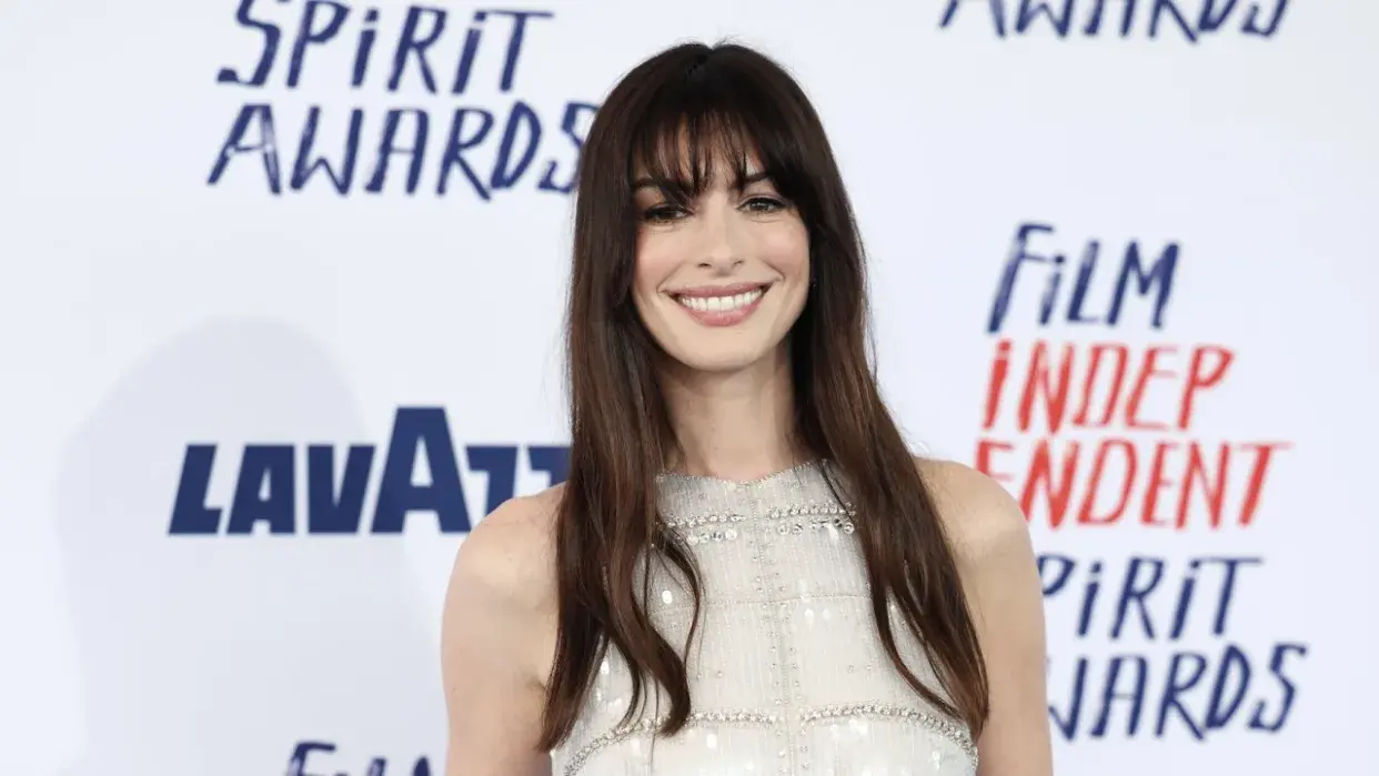 «Очень быстро делает зубы белее»: это самая продаваемая отбеливающая зубная паста на Amazon.