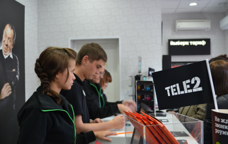 Вернувшийся из зоны боевых действий мужчина убил подругу в салоне сотовой связи