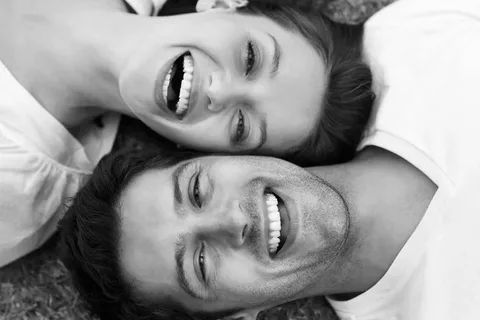 Почему женщины улыбаются чаще мужчин. Психология улыбки и социальные стереотипы.