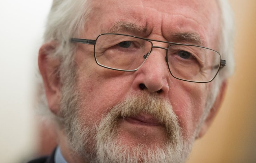 Наш Шерлок Холмс выжил, но он в реанимации под ИВЛ с опасным поражением мозга. Чудо возможно?