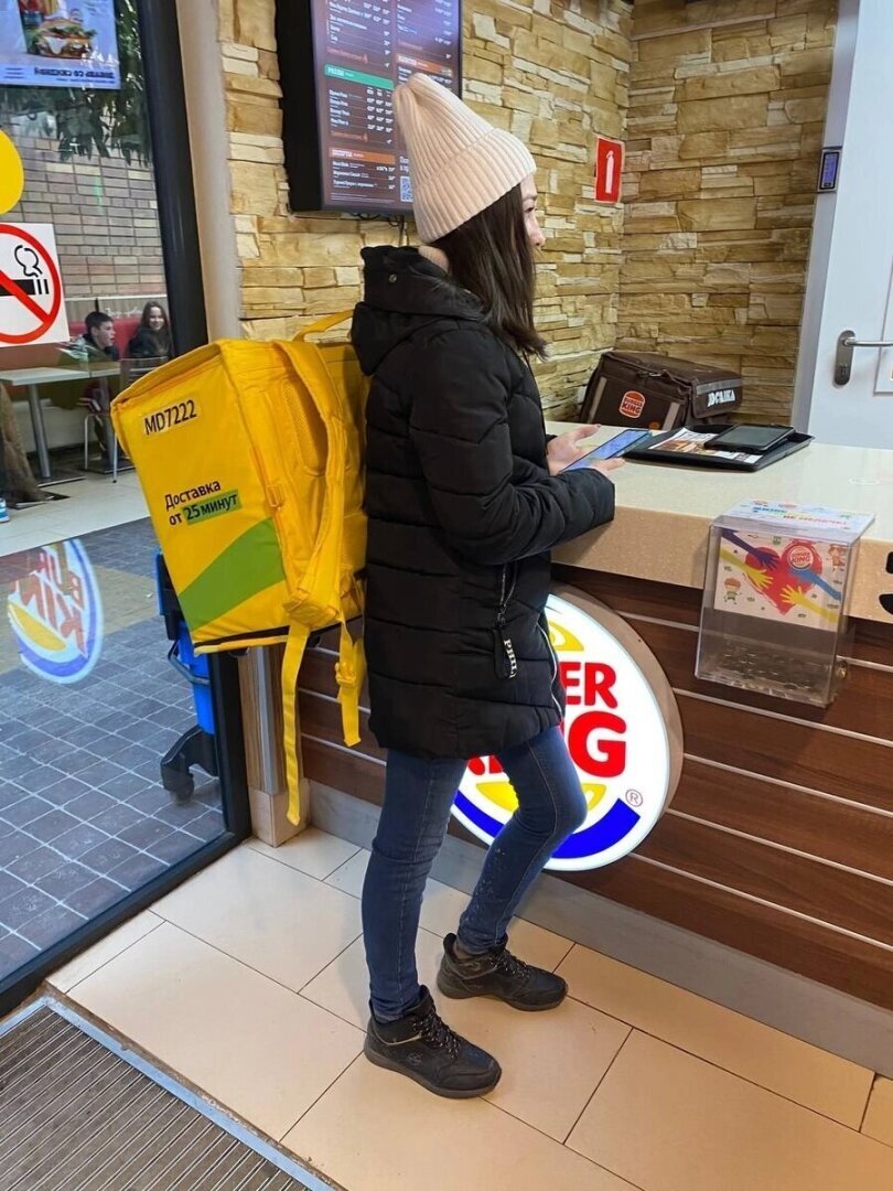 Вся правда о работе самозанятым курьером в Яндекс. Личный опыт.