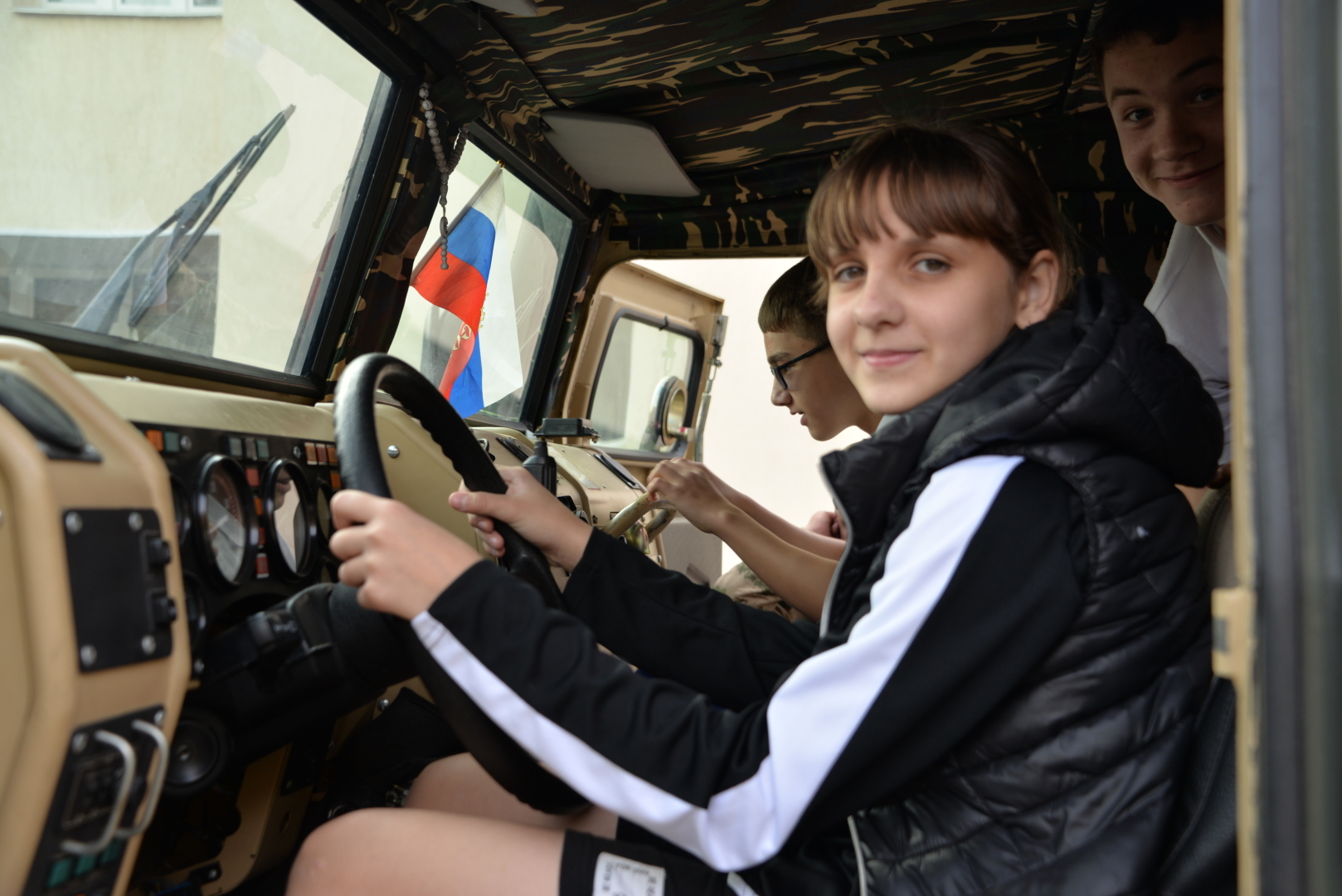 Военнослужащие отряда специального назначение им.М. Шаймуратова провели урок мужества для уфимских школьников