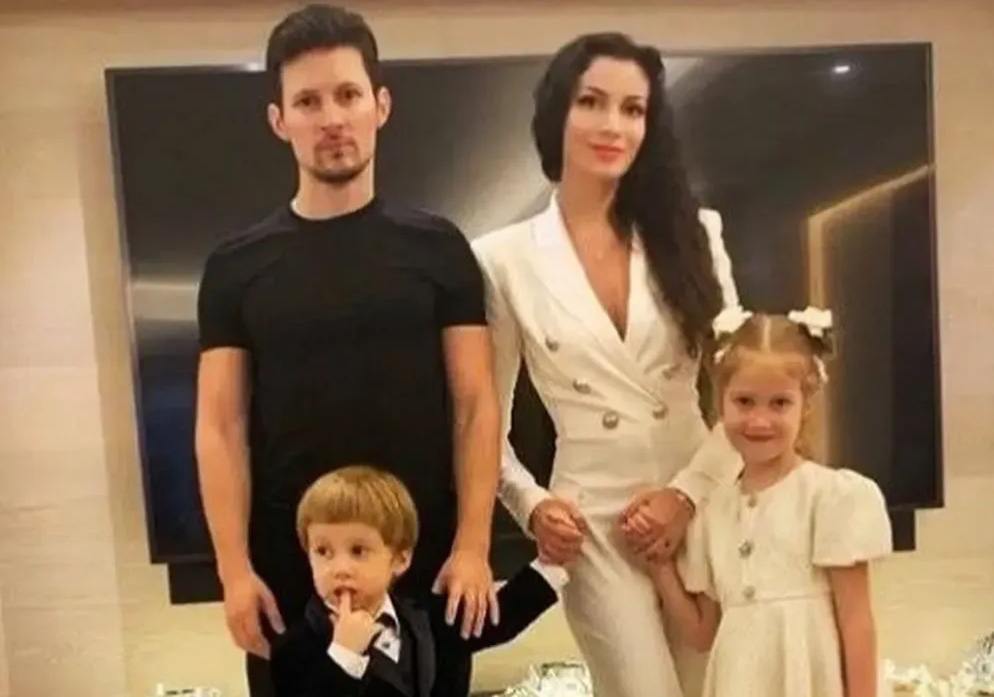 ⚡ "Золотая клетка Telegram: Миллиардные страсти в семейной саге Павла Дурова"