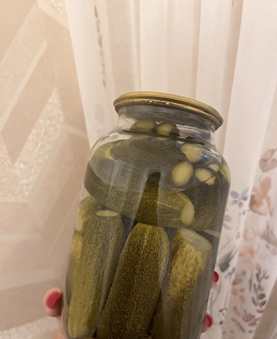 Маринованные огурцы не взрываются. Консервирование огурцов. Маринованные огурцы помутнели. Банки с огурцами. Маринованные огурцы не взрываются.