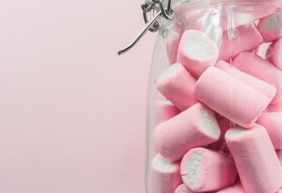 Людям стало плохо от... зефира? Какая добавка могла спровоцировать жуткую диарею у россиян? И почему многие так боятся сахара?