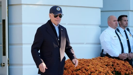 Программа студенческих кредитов Байдена облегчает бремя задолженности более 1 миллиона государственных служащих