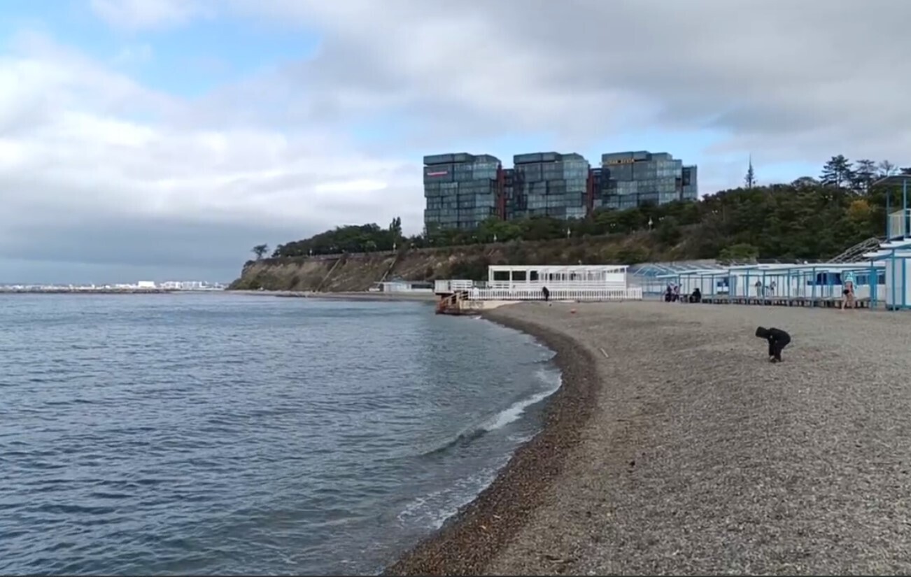 И почернело Черное море... Тот самый случай, когда в море теплее, чем на суше