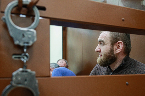 Попросил о помощи. За что экс-сенатор от КЧР Арашуков извинился перед Кадыровым