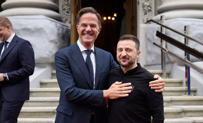 Украина заявила о вступлении в НАТО только в границах 1991 года.