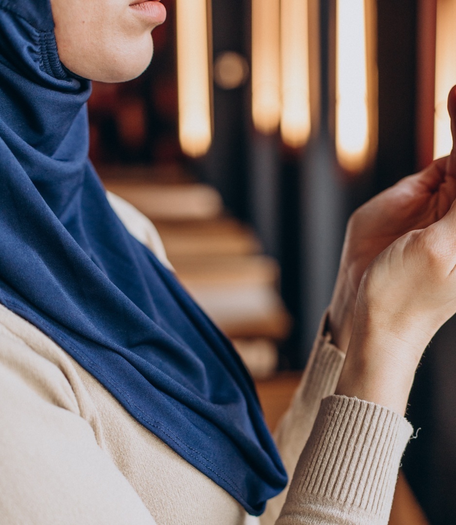 Делимханов пообещал добиться отмены запрета на ношение хиджаба в школах во Владимирской области