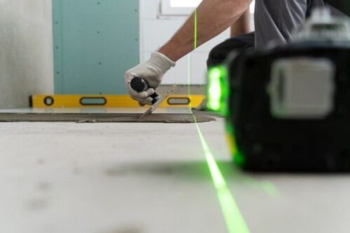 Какой цемент для стяжки пола нужен?