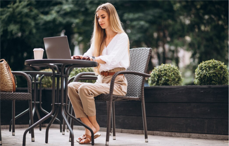 Отпуск по-тихому! Почему кто-то может себе позволить отдыхать в рабочий день, когда другие "вкалывают" на производстве?!
