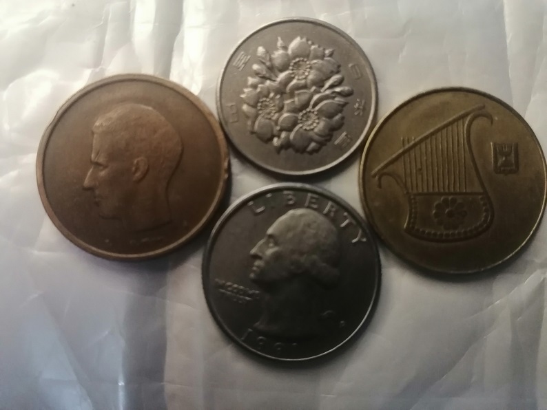 Коллекционные монеты? Нет. Но так называемая «ходячка» вызывает живой интерес тех, кто увлечен нумизматикой