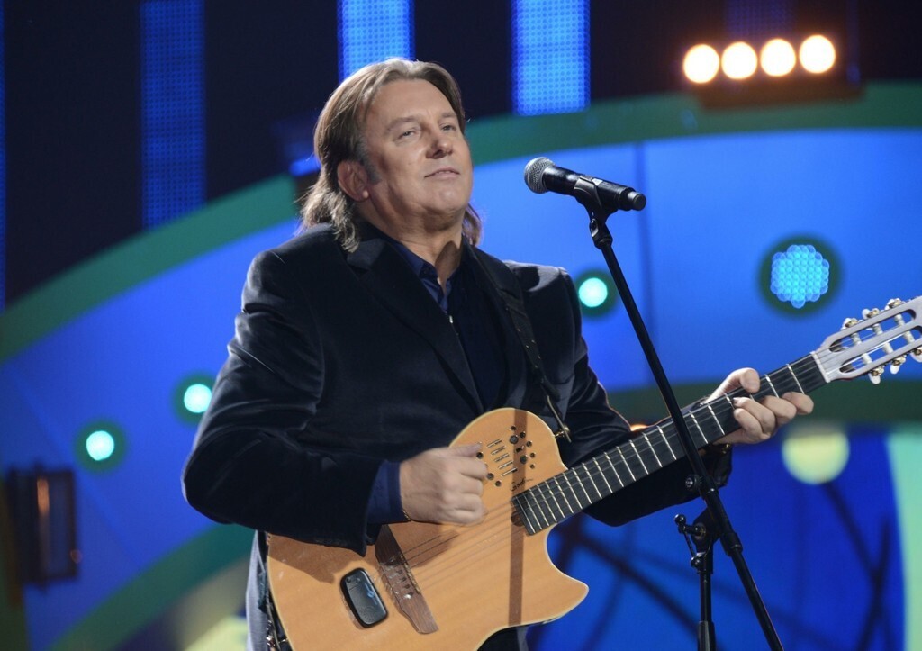 Законопроект о ограничении гонораров артистов: необходимость или ошибка?Гонорары артистам до 1 млн рублей ,это же крохи согласны ?