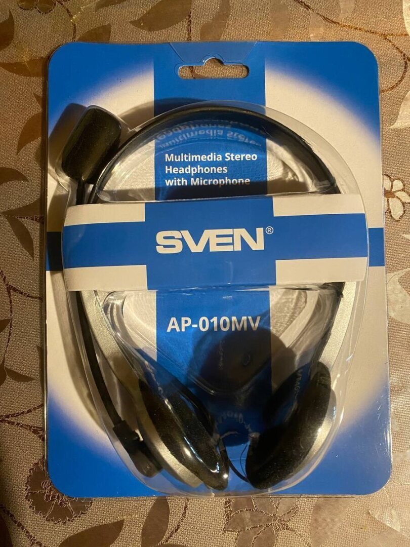 Куда получилось устроиться специалистом поддержки. Какие условия и график. Что я купила для работы.