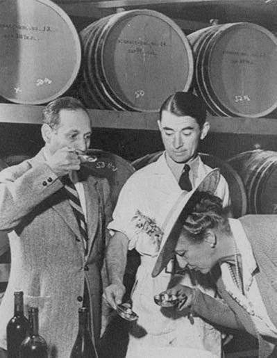 История выражения «Кто не рискует, тот не пьет шампанского».