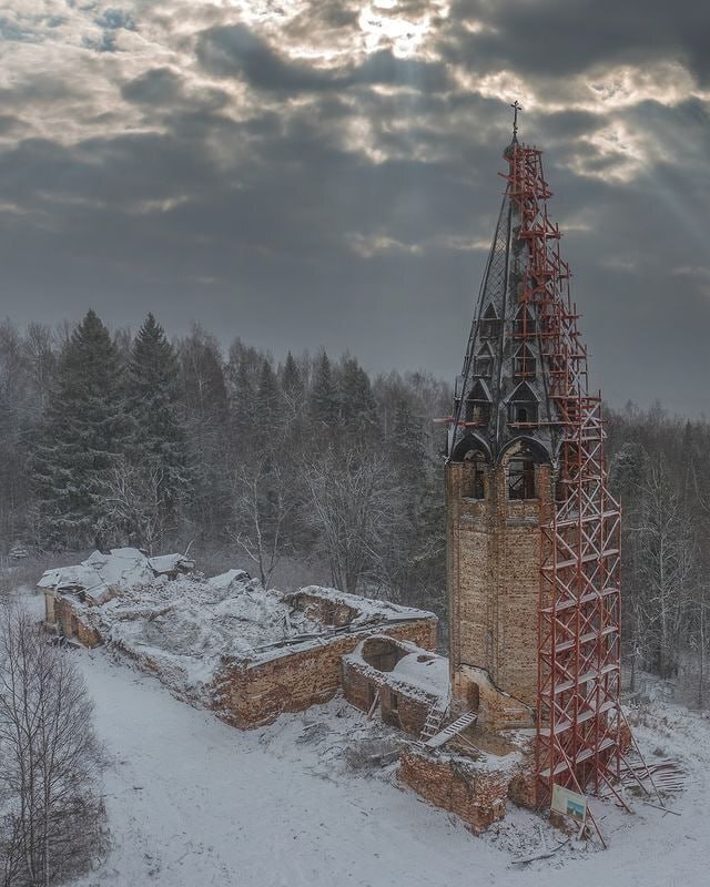 Храмовый комплекс погоста Высоко в Солигаличском районе Костромской области