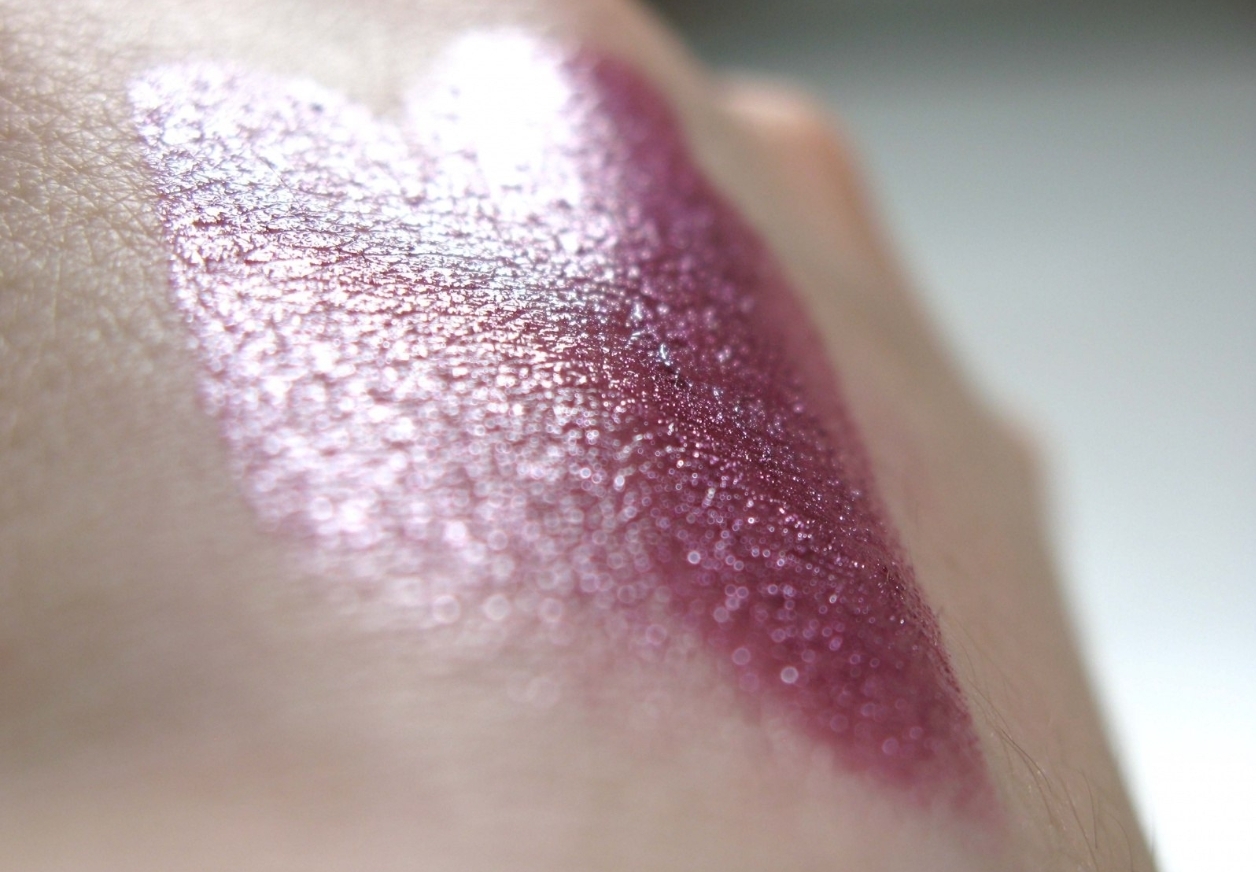 Звёздный фэшн-лук с помадой "роскошный пурпур" от Орифлейм! Статья-ностальгия 💄